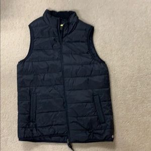 Packable puffer vest